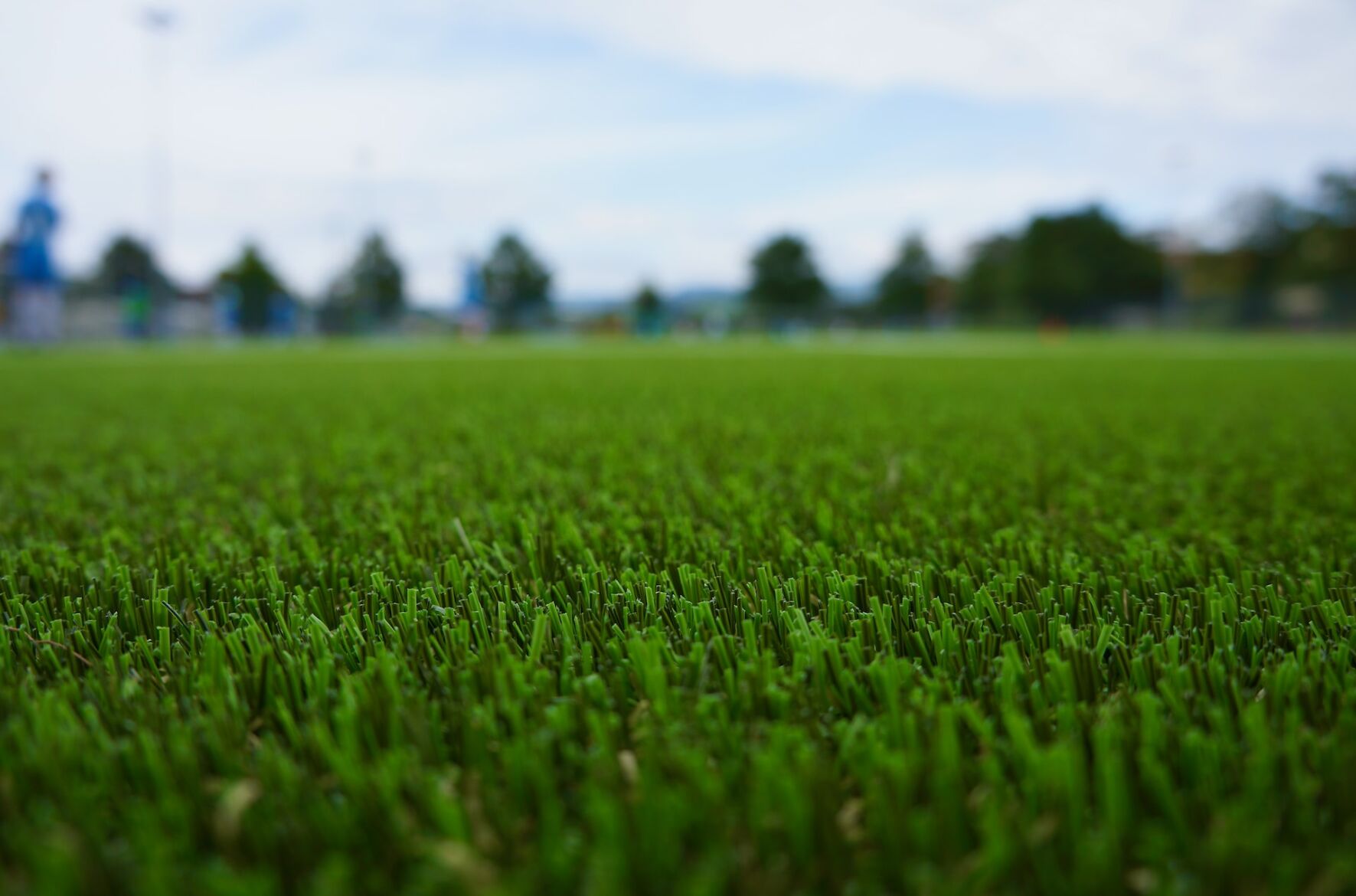 Why Turf Is The Ideal Alternative To Concrete Stain Removal